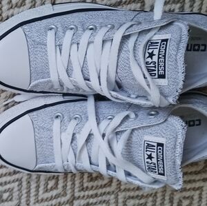 New Gray Converse size 8 woman